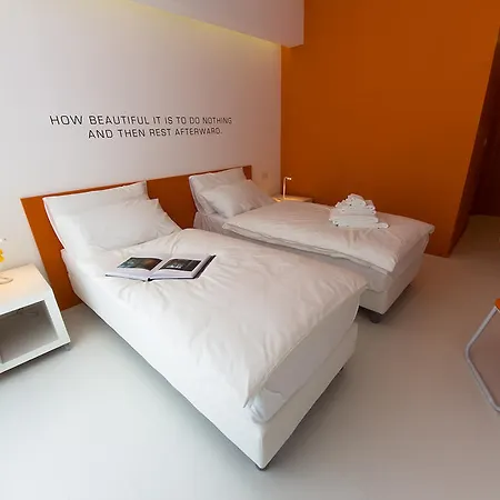 Bed 'N Design Bed & Breakfast Floridia Room photo