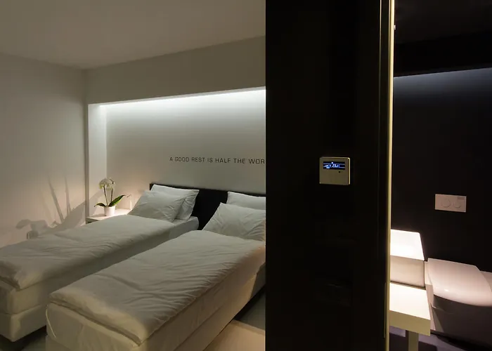 Bed \'N Design